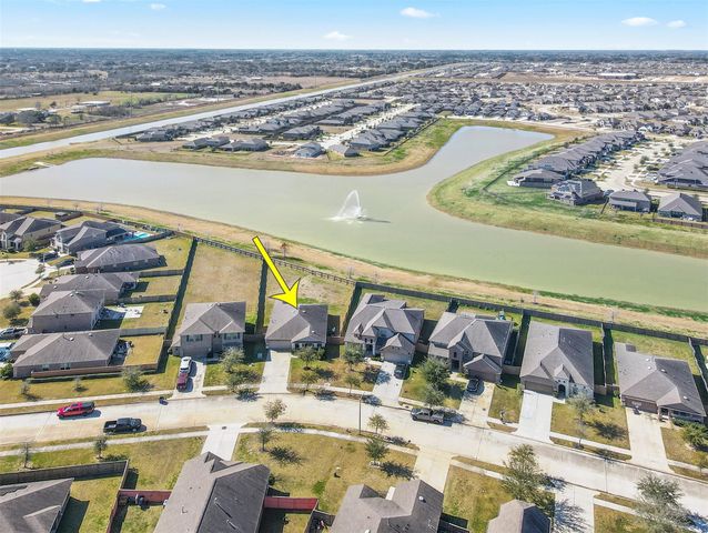 2225 Windy Sail Drive, Texas City, TX 77568