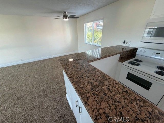 931 W 19th Street 30, Costa Mesa, CA 92627