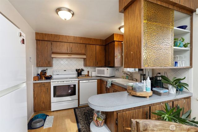 110 S Summit Avenue, Bremerton, WA 98312