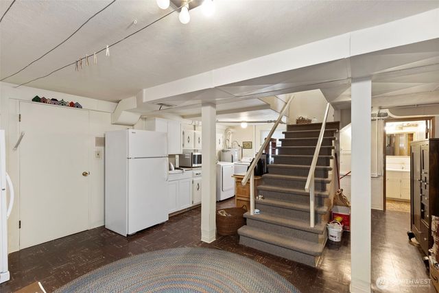 110 S Summit Avenue, Bremerton, WA 98312