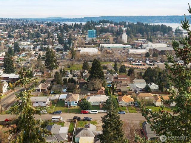 110 S Summit Avenue, Bremerton, WA 98312