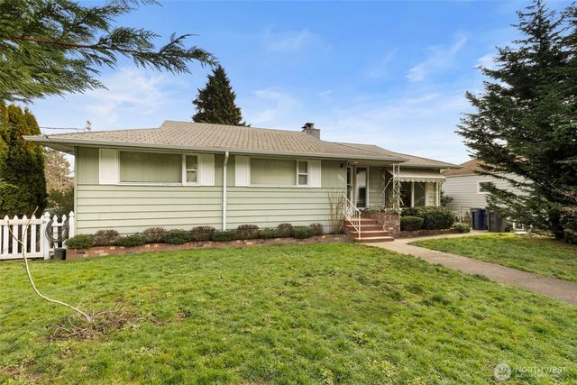 110 S Summit Avenue, Bremerton, WA 98312