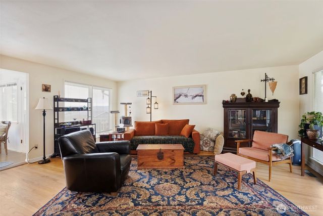 110 S Summit Avenue, Bremerton, WA 98312