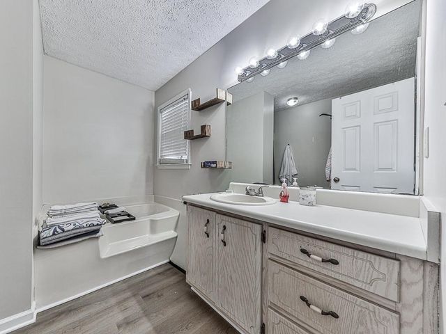 921 White Stag Lane, Canton, GA 30115