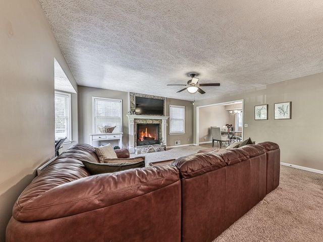 921 White Stag Lane, Canton, GA 30115