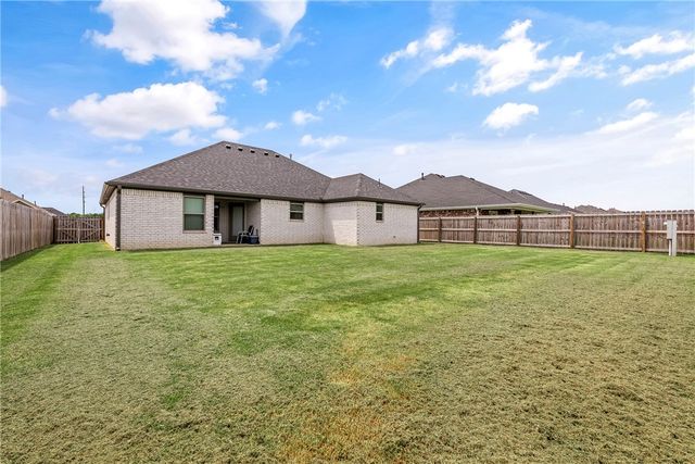 1038 Jameson Street, Tontitown, AR 72762