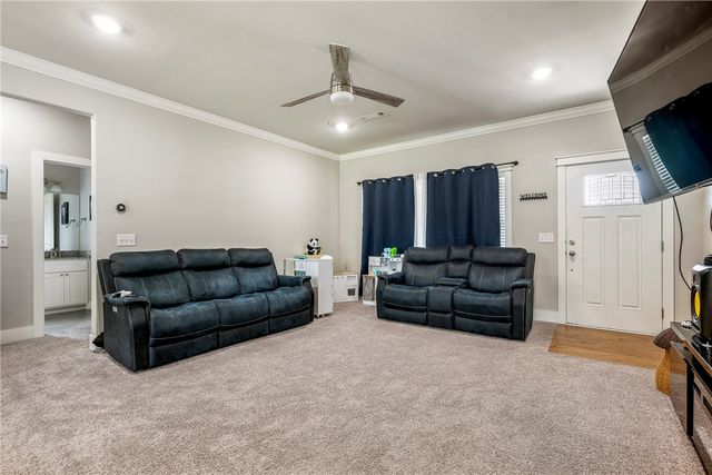 1038 Jameson Street, Tontitown, AR 72762
