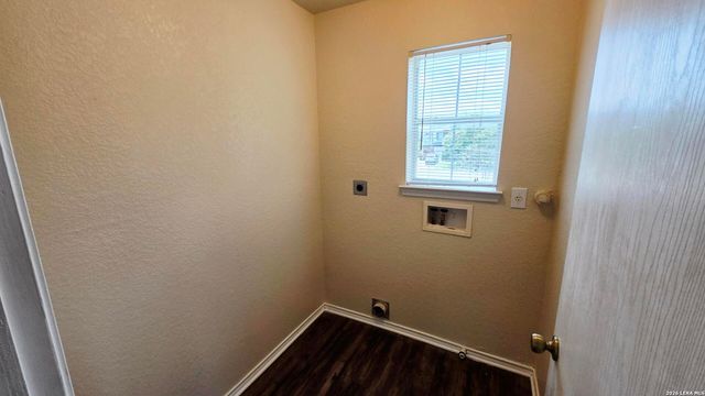 8015 Thicket Pass, San Antonio, TX 78254