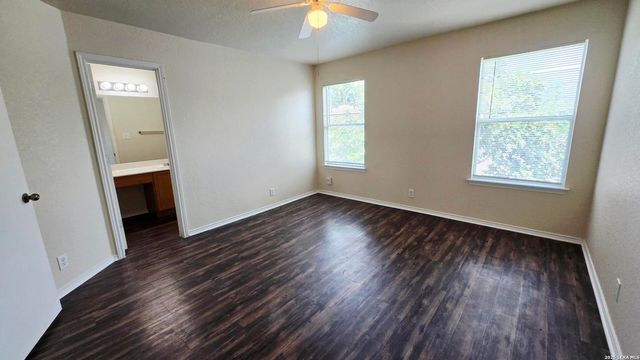 8015 Thicket Pass, San Antonio, TX 78254