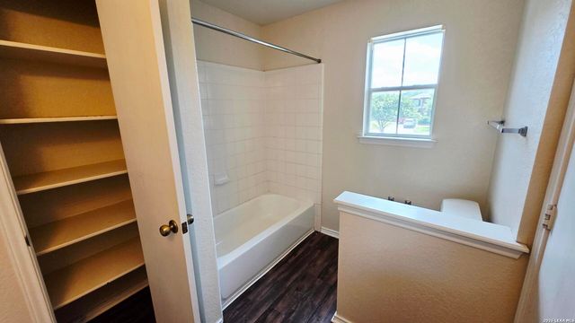8015 Thicket Pass, San Antonio, TX 78254