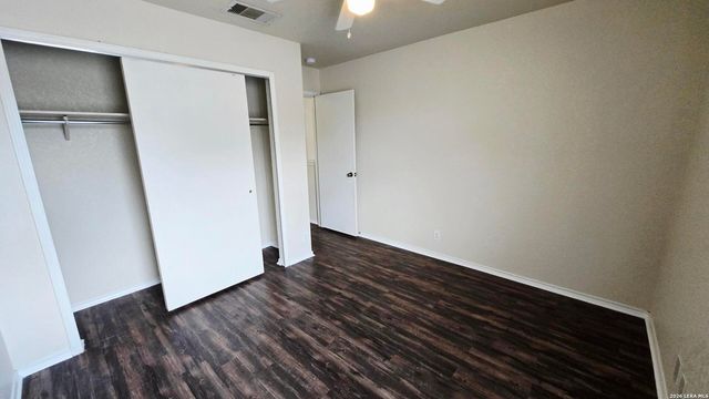 8015 Thicket Pass, San Antonio, TX 78254