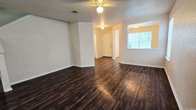 8015 Thicket Pass, San Antonio, TX 78254