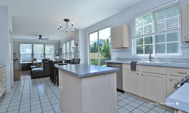 268 Pembrook Lane, Mundelein, IL 60060