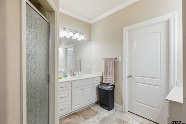 121 Timber Creek Ct, Lindale, TX 75771