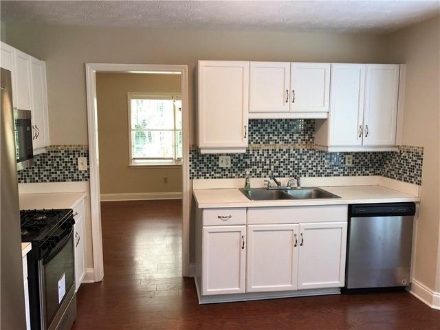 1560 Oklahoma Drive, Buford, GA 30519