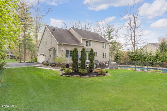 33 Magnolia Drive, Saratoga Springs, NY 12866