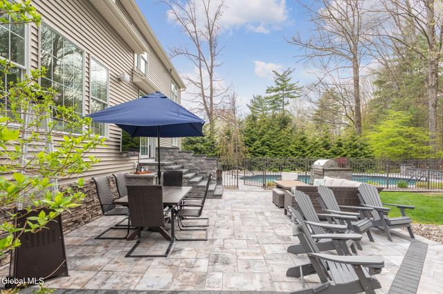 33 Magnolia Drive, Saratoga Springs, NY 12866