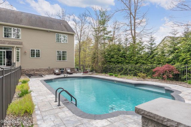 33 Magnolia Drive, Saratoga Springs, NY 12866