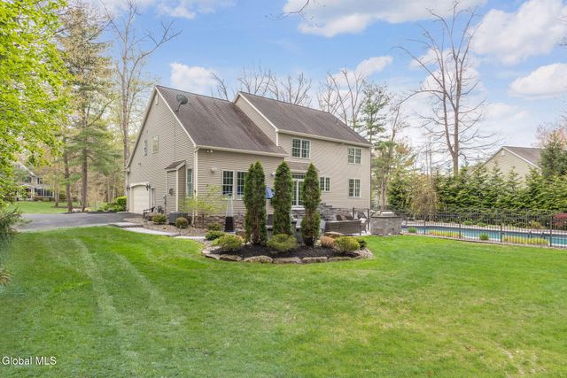 33 Magnolia Drive, Saratoga Springs, NY 12866