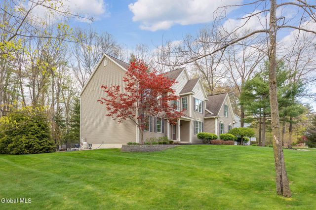 33 Magnolia Drive, Saratoga Springs, NY 12866