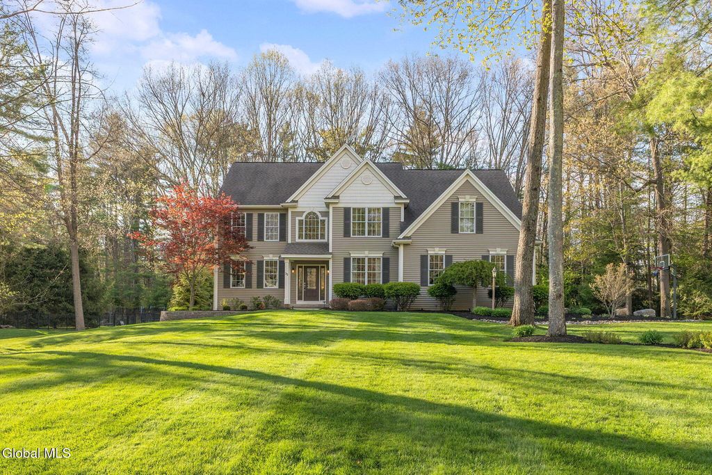 33 Magnolia Drive, Saratoga Springs, NY 12866