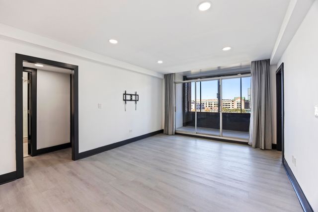 14 Lockwood Drive 5l, Charleston, SC 29401