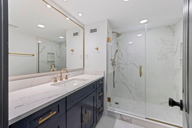 14 Lockwood Drive 5l, Charleston, SC 29401