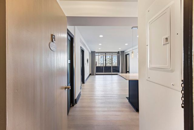 14 Lockwood Drive 5l, Charleston, SC 29401