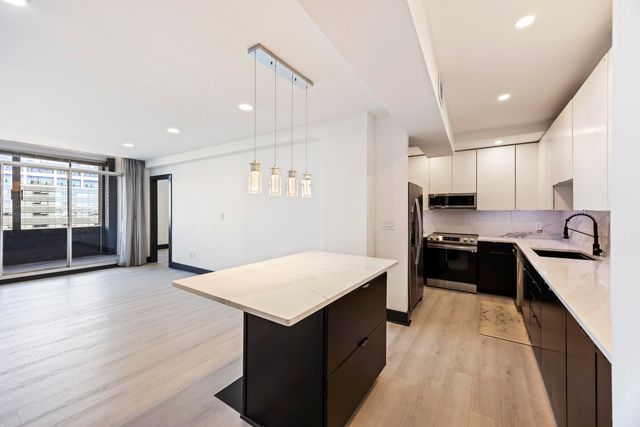 14 Lockwood Drive 5l, Charleston, SC 29401