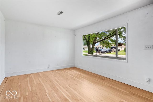 638 Sweetbriar Avenue, Whiteland, IN 46184