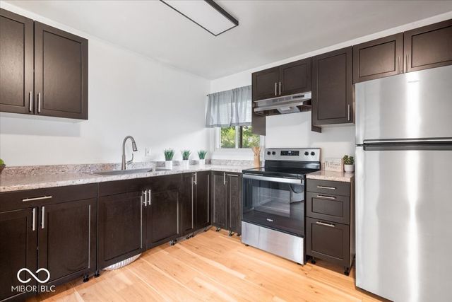 638 Sweetbriar Avenue, Whiteland, IN 46184