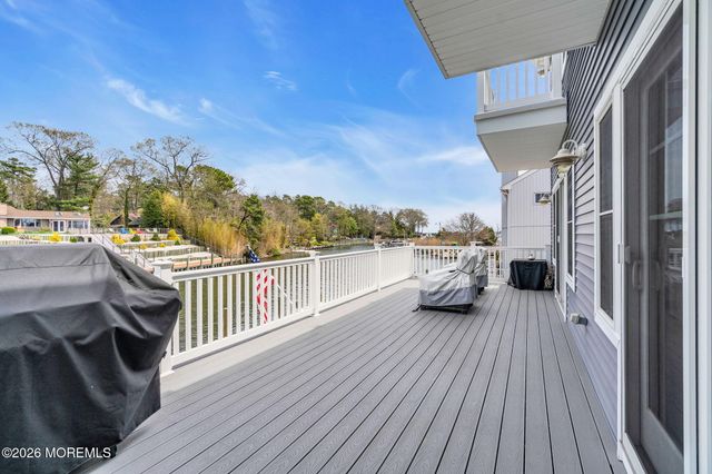 55 Island Drive, Brick, NJ 08724