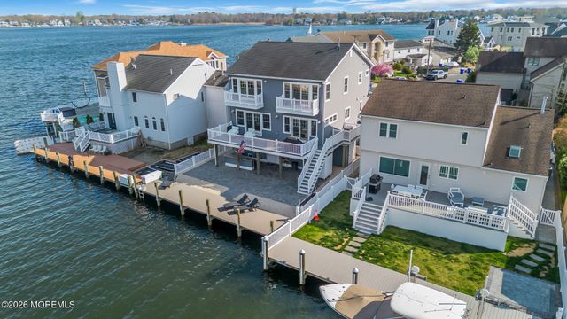 55 Island Drive, Brick, NJ 08724