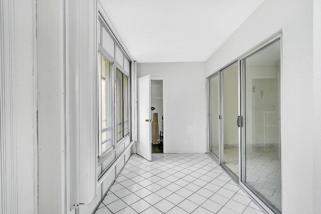 3524 Via Poinciana 604, Lake Worth, FL 33467