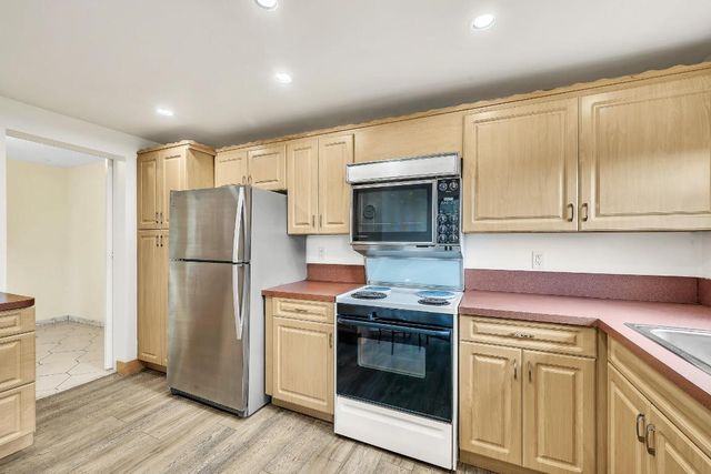 3524 Via Poinciana 604, Lake Worth, FL 33467