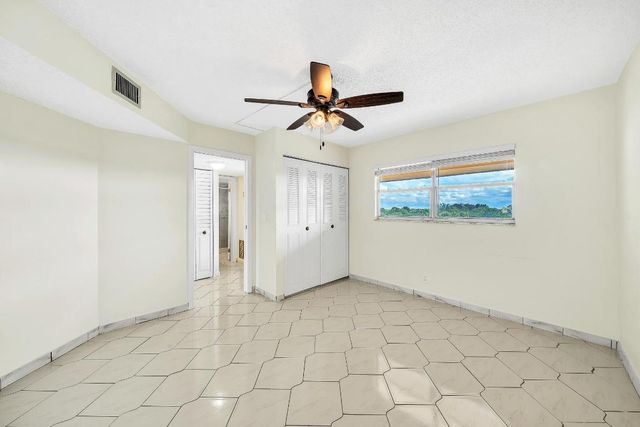 3524 Via Poinciana 604, Lake Worth, FL 33467
