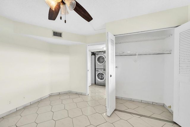 3524 Via Poinciana 604, Lake Worth, FL 33467