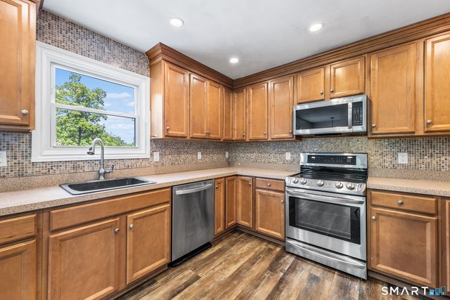 45 East Gate Road, Danbury, CT 06811