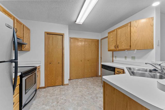 10025 Russell Avenue N 2, Brooklyn Park, MN 55444