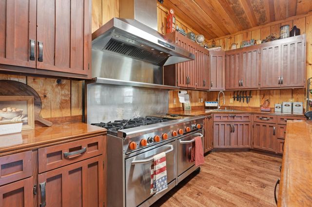 2483 Valley Forge Rd., Aynor, SC 29511