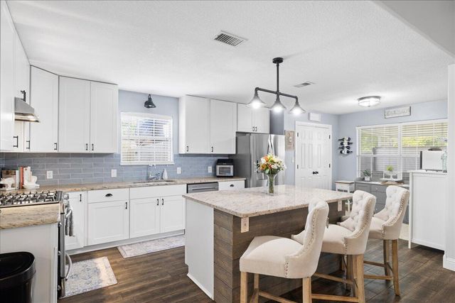 127 Gail La Rue, Fort Walton Beach, FL 32547