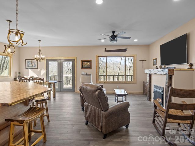 225 Aurora Lane, Tryon, NC 28782