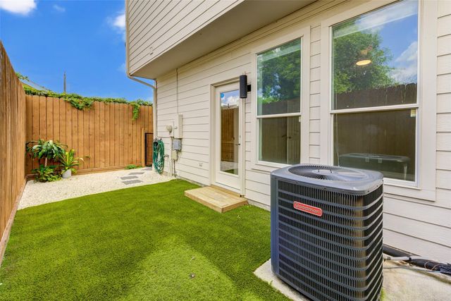 1413 Michigan Street, Houston, TX 77006