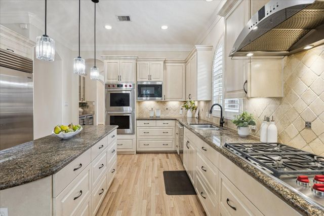 849 Jaquet Drive, Bellaire, TX 77401