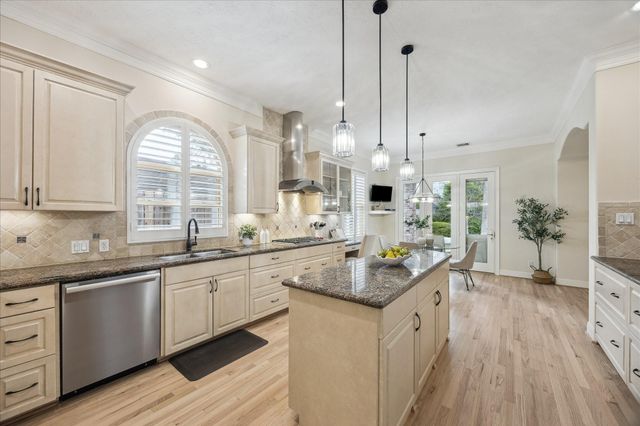 849 Jaquet Drive, Bellaire, TX 77401