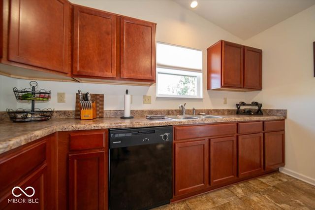 1213 Greenbriar Way, Franklin, IN 46131