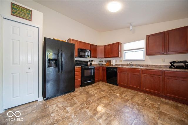 1213 Greenbriar Way, Franklin, IN 46131