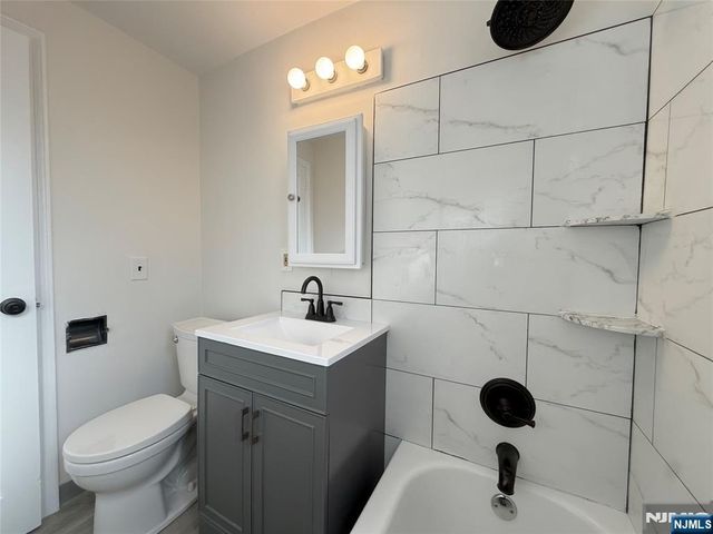 20 Clark Court, Rutherford, NJ 07070