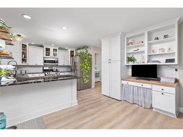 41368 N Farmhouse Cir, Parker, CO 80138