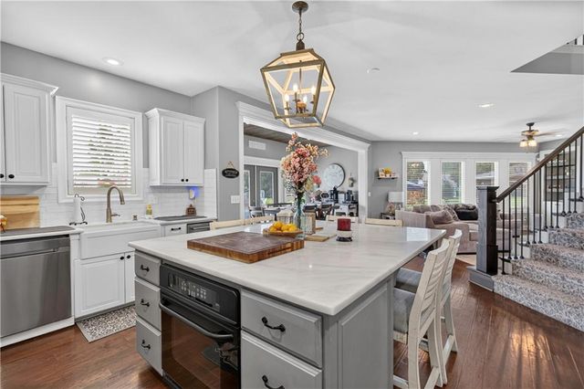 17872 Cody Street, Overland Park, KS 66221